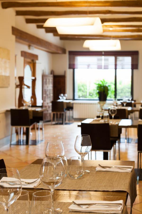 Hostal Restaurant Roma Cubells Eksteriør billede